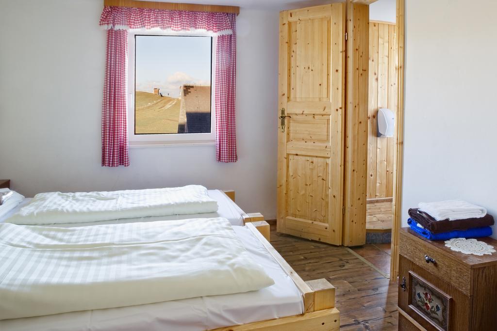 ホテルAltes Almhaus Maria Lankowitz 部屋 写真