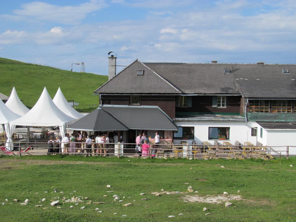ホテルAltes Almhaus Maria Lankowitz エクステリア 写真